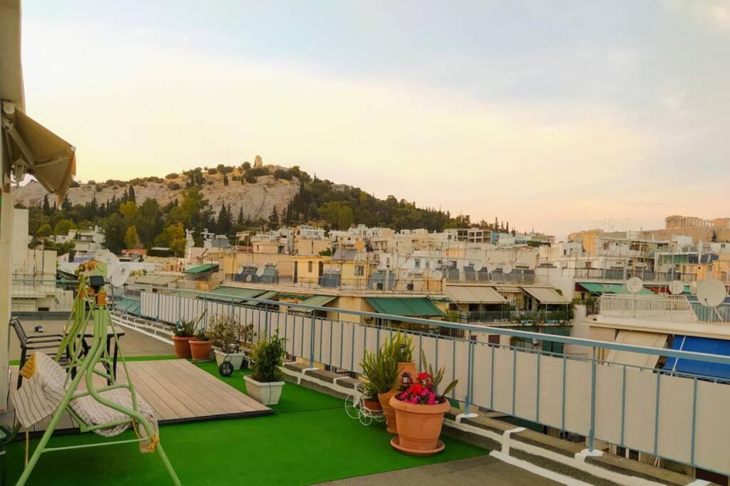 Rooftop Studio, Acropolis View! Атина Екстериор снимка
