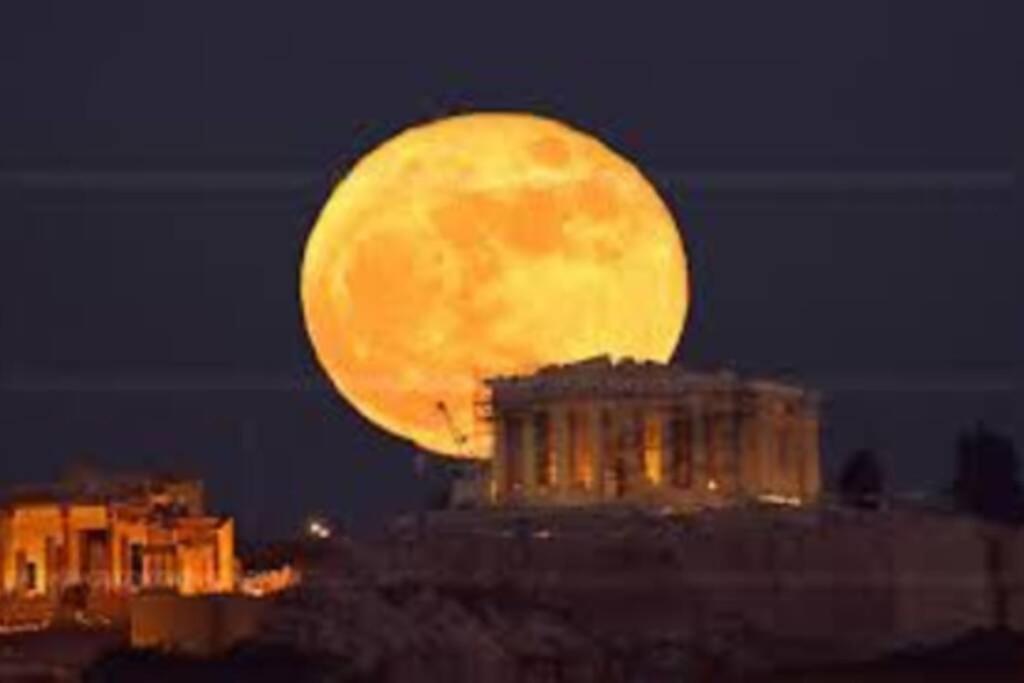 Rooftop Studio, Acropolis View! Атина Екстериор снимка